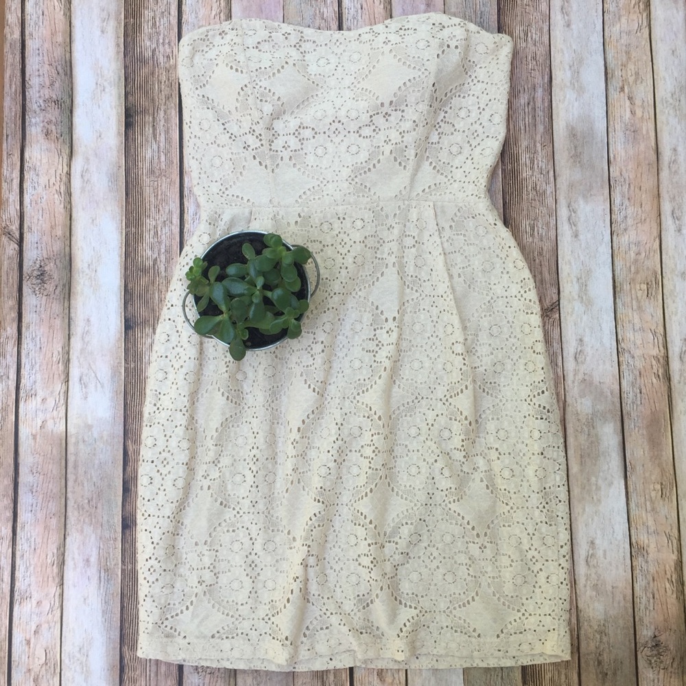 MYSTIC | Vintage Lace dress! - Picture 2 of 7